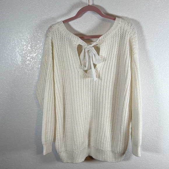 Torrid Ivory Cable Knit Hearts Sweater Ribbon Tie Keyhole Back Size 1X - Picture 5 of 7